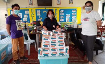 RAFI Grants Smartphones to SEED Awardees